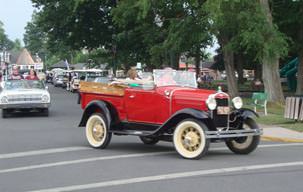 Picture of Put-in-Bay Ohio Antique Car Parade